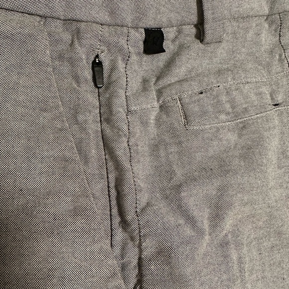 Lululemon Commission Short Chino Men’s Gray size 33 - Picture 2 of 3